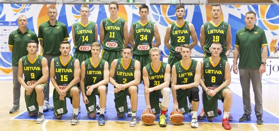 英超联赛：狼队七连败接受现实，曼彻斯特联继续沉沦（英超：狼队吞下七连败的苦果，曼联颓势不止）