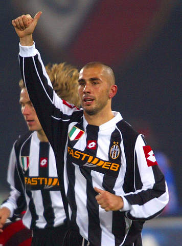 ESPN：曼联、维拉曾密切关注恩德里克，但因皇马不给买断而放弃（ESPN：皇马不设买断，曼联与维拉虽密切关注恩德里克仍选择放弃）