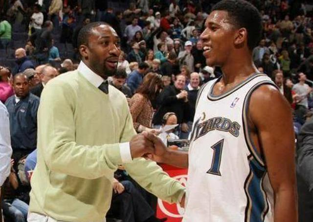 范戴克第72次以队长身份代表荷兰国家队出场，创队史纪录（范戴克以队长身份第72次为荷兰队出战，刷新队史纪录）