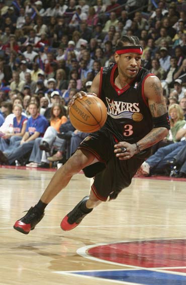 德转7月球员页面浏览量榜：奥斯梅恩第一，拉什福德在列（德转公布7月球员页面热度榜：奥斯梅恩居首，拉什福德上榜）