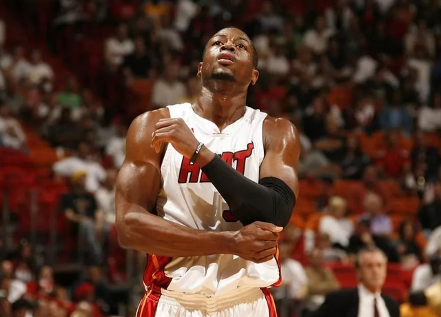 球迷：这队今天有夺冠气质（球迷称这支球队今日尽显冠军相）