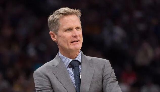 跟队记者：迈尼昂看起来不会续约，但阿莱格里仍在试图说服他（随队记者：迈尼昂续约希望渺茫，阿莱格里仍在努力劝说）