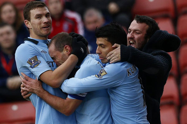 为何当代球员生涯更长？科尔：训练师几乎是标配，掌握知识也很多（科尔谈当代球员生涯延长：训练师成标配，科学知识更全面）