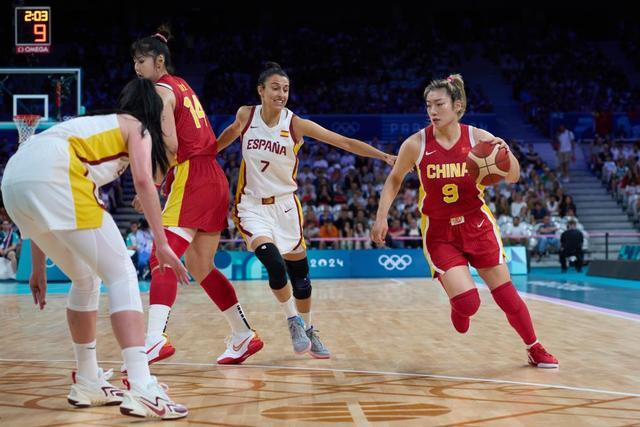 Shams：活塞&老鹰&猛龙预计将在交易中追逐浓眉（Shams：活塞、老鹰、猛龙或将在交易中竞逐浓眉）