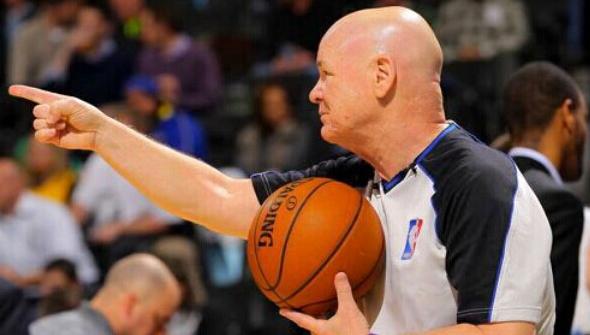 伊森勇担重任，防守东契奇，助力球队稳固防线（伊森扛起重任盯防东契奇，助球队巩固防线）